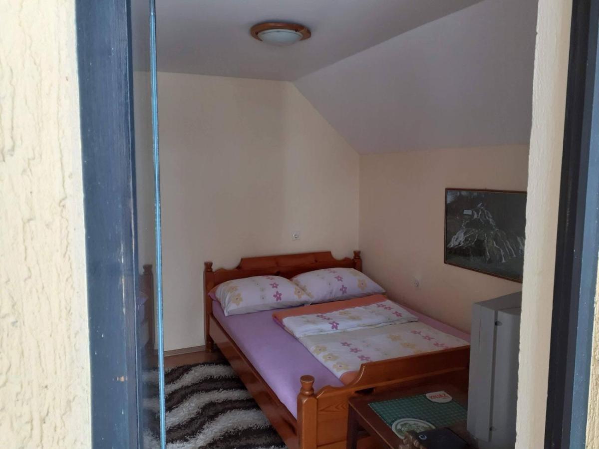 Smjestaj Na Selu,Porodica Gvozdenac Appartement Sipovo Buitenkant foto